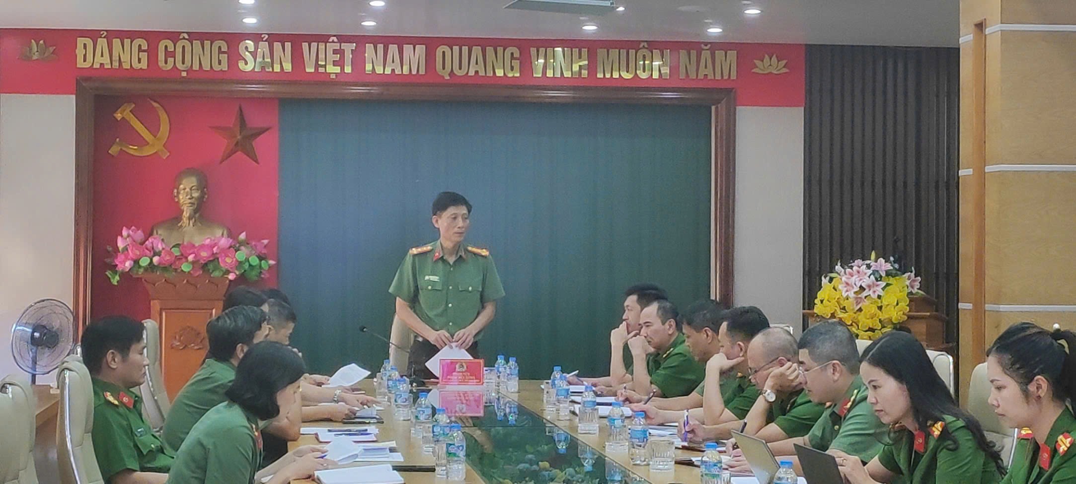 Công bố quyết định kiểm tra đối với Đảng ủy Công an các phường Hồng Bàng, Hồng An